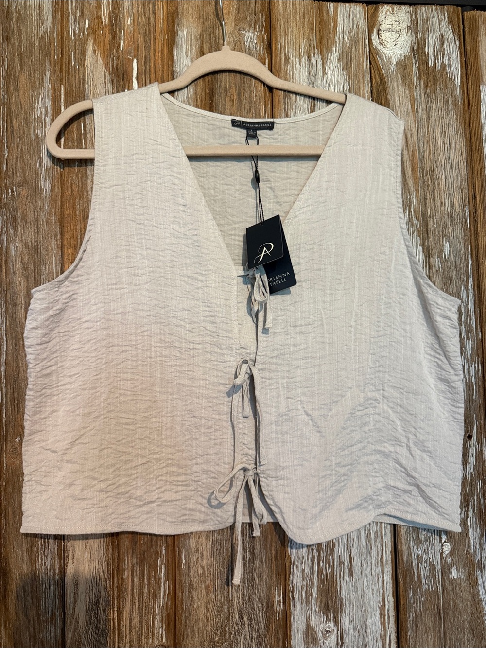 Adrianna Papell Cream Textured V-Neck Tie-Front Sleeveless Top